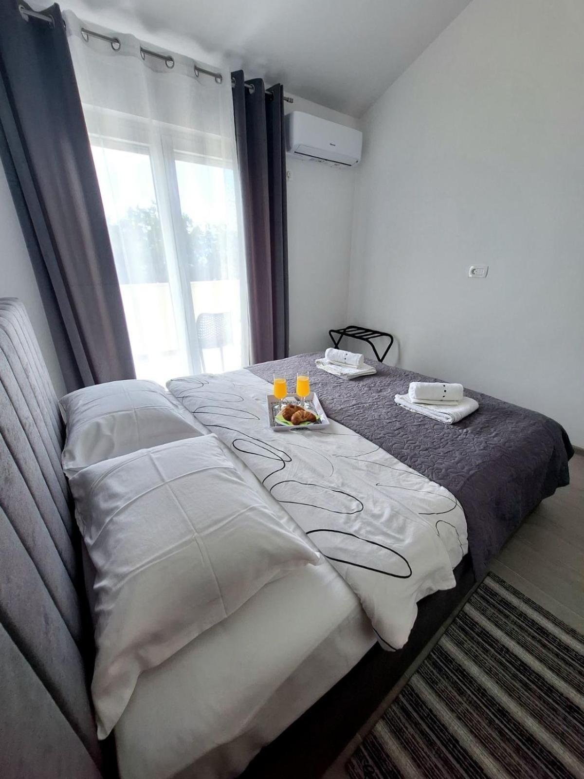 Apartment Tanya Rijeka Exteriör bild